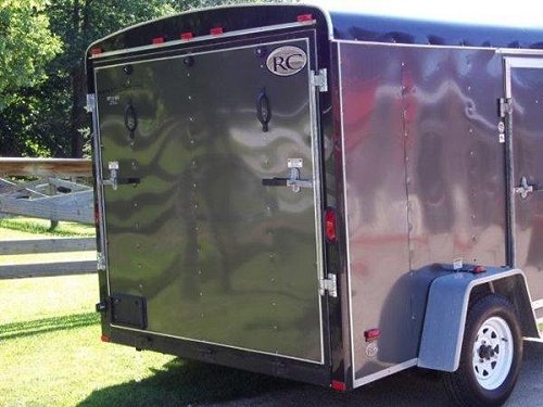 Close-up of trailer entry